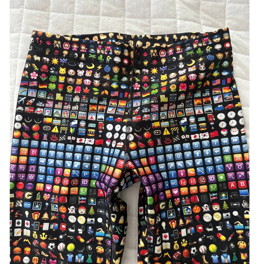 Zara Terez Leggings Womens Large Black Emoji All Over Print Capri Athletic Yoga